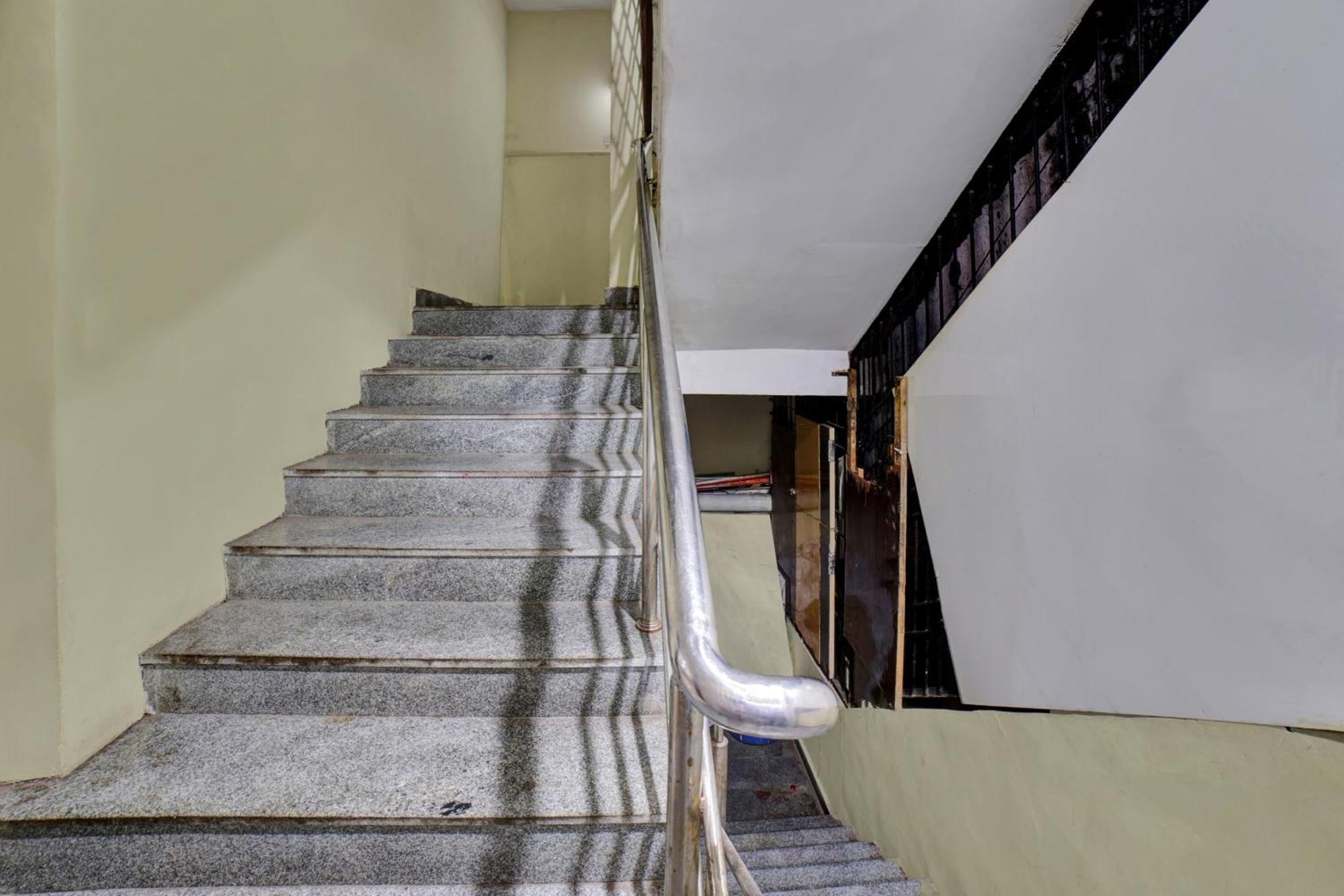 Hotel O Anu Residency Vidzsajavádá Kültér fotó